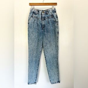 VINTAGE 90s Acid Wash Pleated Chic Jeans